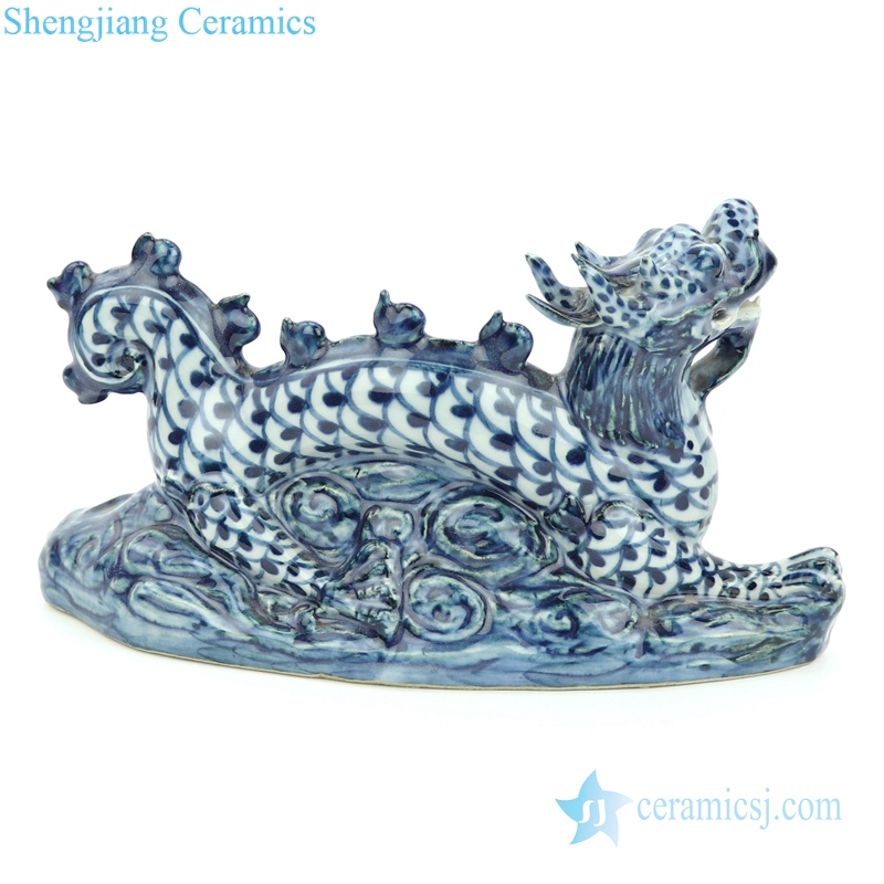 blue and white porcelain dragon statue-the back