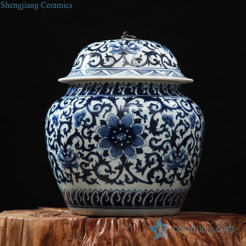  blue and white flower  preserve food porcelain  storage jar