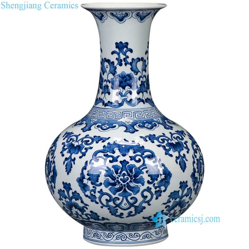 blue and white flower pattern porcelain vase