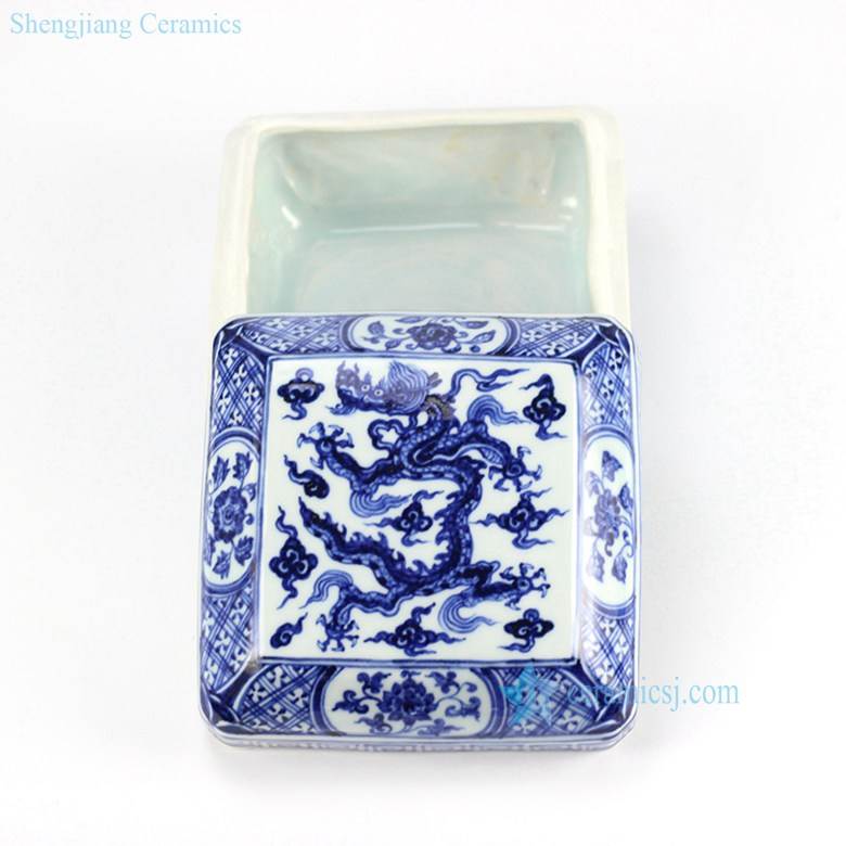 handmade  Ming Dynasty blue and white box shape sundries ceramic container