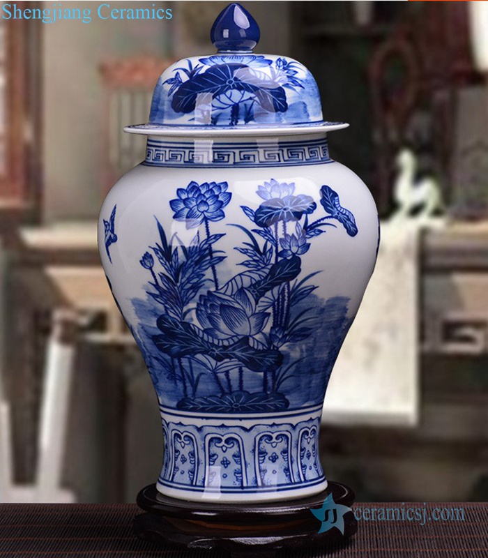 lotus pattern ginger jar in porcelain