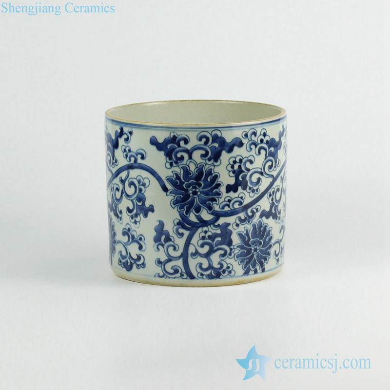 Blue and white handmade flower pattern porcelain cylinder vase