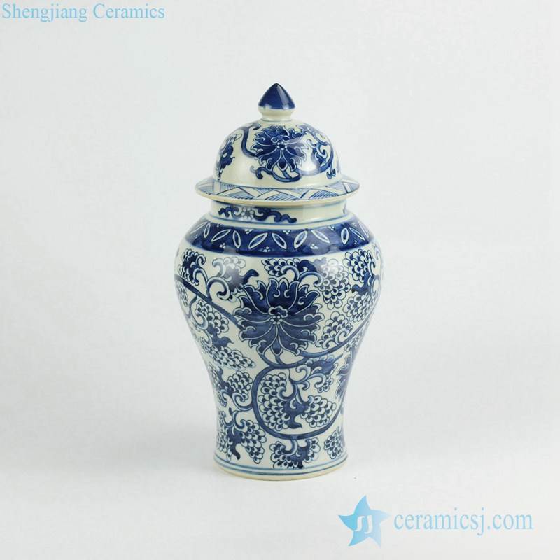  flower pattern hand painting blue and white porcelain temple jar