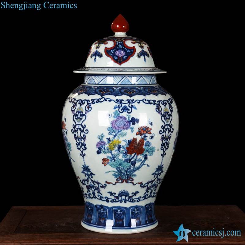 Exquisite handmade  blue and white ceramic  ginger jar