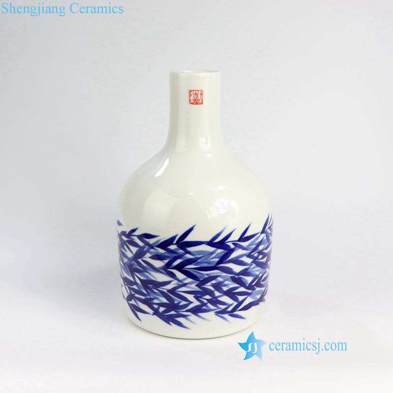 Hand-painting  blue and white modern hotel decoration leaf and flower pattern porcelain  vase