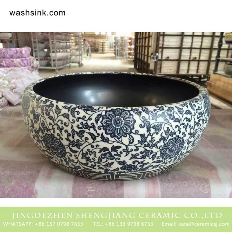 Refurbished home decor handmade  blue and white floral Jingdezhen ceramic art basin