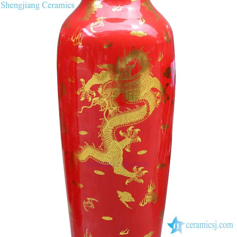 Tall ceramic vase with dragon pattern 